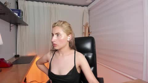 Snapshot of odette_bulgari chatting on February 2026 10:33:02 AM Ana online show from February 2026 10:33:02 AM