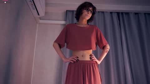 Thea online show from November 2025 07:07:02 PM