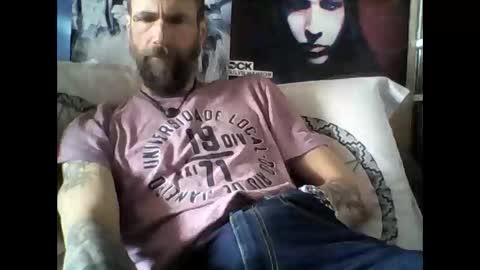 Snapshot of oedipe666 chatting on April 2026 12:33:01 PM oedipe666cam online show from April 2026 12:33:01 PM