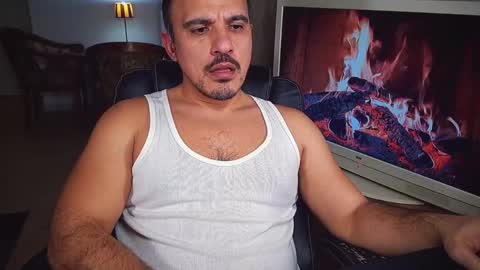 Snapshot of officeman7 chatting on January 2025 05:07:02 PM officeman7 online show from January 2025 05:07:02 PM