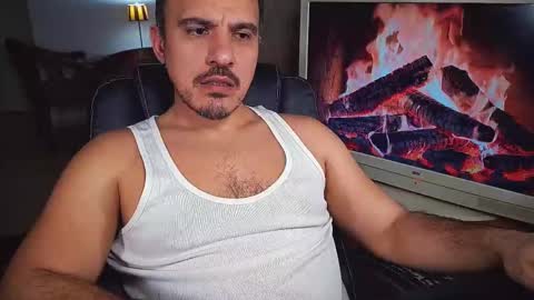 Snapshot of officeman7 chatting on February 2025 04:32:01 PM officeman7 online show from February 2025 04:32:01 PM