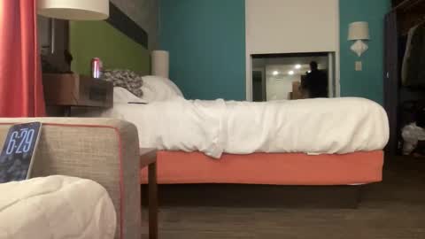 Snapshot of ofthatguy chatting on November 2025 11:29:01 PM ofthatguy online show from November 2025 11:29:01 PM