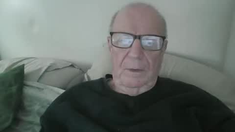 Snapshot of oggi95 chatting on March 2026 03:39:02 PM oggi95 online show from March 2026 03:39:02 PM