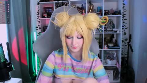 Clementine  Clem  online show from November 2025 09:08:02 AM