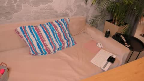 Maria online show from November 2025 11:27:01 PM