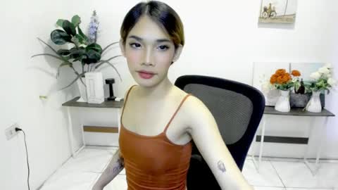 ohmy_lianxx online show from June 2026 03:58:01 PM