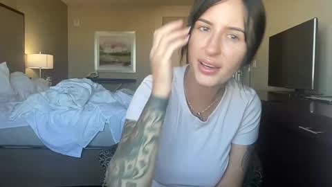 Snapshot of ohrileyxo chatting on October 2025 02:25:01 PM riley online show from October 2025 02:25:01 PM