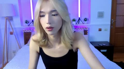 Snapshot of okerriella chatting on April 2026 04:21:02 AM Ami online show from April 2026 04:21:02 AM