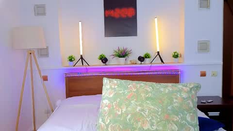 Snapshot of okerriella chatting on April 2026 07:28:01 AM Ami online show from April 2026 07:28:01 AM