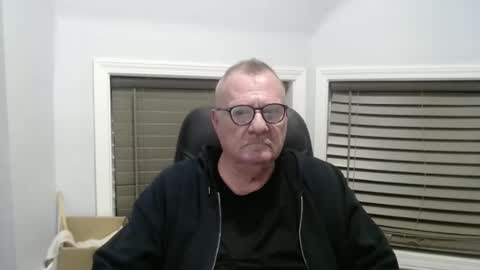 oldguybigd online show from October 2025 04:35:02 AM