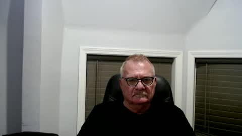 Snapshot of oldguybigd chatting on June 2026 04:07:02 AM oldguybigd online show from June 2026 04:07:02 AM