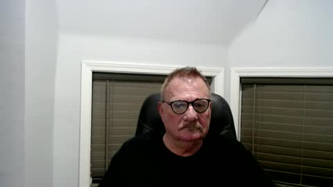 Snapshot of oldguybigd chatting on July 2026 04:18:01 AM oldguybigd online show from July 2026 04:18:01 AM