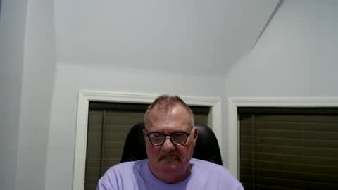 Snapshot of oldguybigd chatting on July 2026 05:33:02 AM oldguybigd online show from July 2026 05:33:02 AM