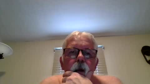 OldMIGUY online show from February 2026 09:41:01 PM