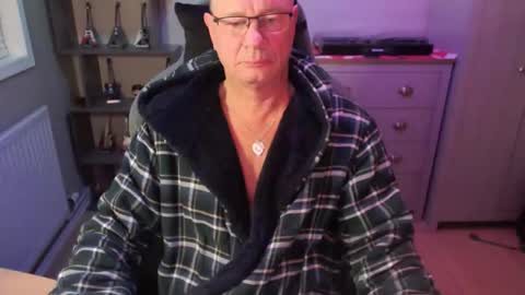 oldveteranuk online show from February 2026 05:04:01 AM