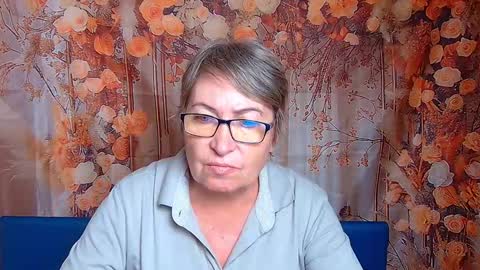 OlgaLuck online show from December 2025 11:15:01 AM