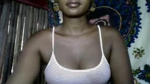 olinah610 online show from April 2026 07:42:01 AM