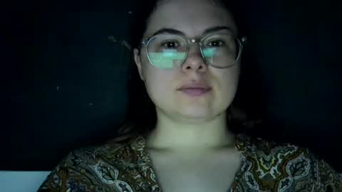 Snapshot of olivepeach chatting on July 2026 10:41:01 AM Oil online show from July 2026 10:41:01 AM