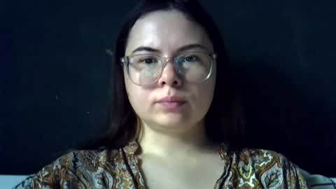 Snapshot of olivepeach chatting on July 2026 10:39:01 AM Oil online show from July 2026 10:39:01 AM