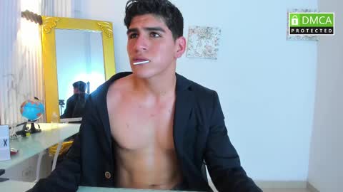 oliver_avella online show from December 2024 04:17:02 AM