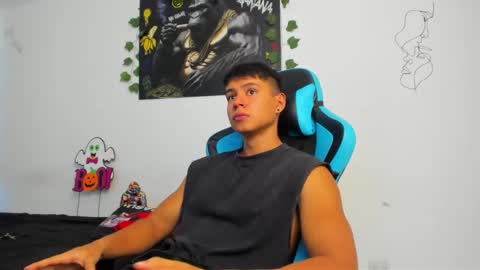 Oliver bray online show from January 2025 10:39:01 PM