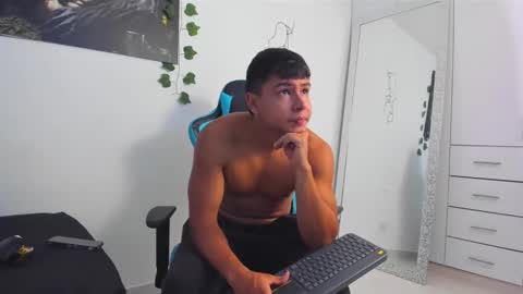 Oliver bray online show from March 2025 03:13:02 PM