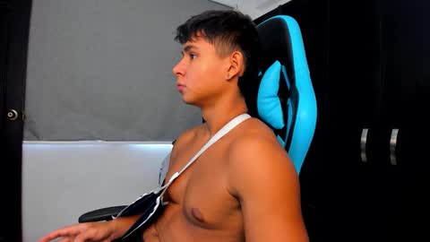 Oliver bray online show from October 2025 05:43:02 PM