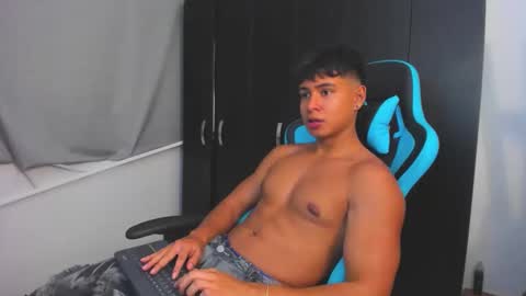 Oliver bray online show from November 2025 03:39:02 AM