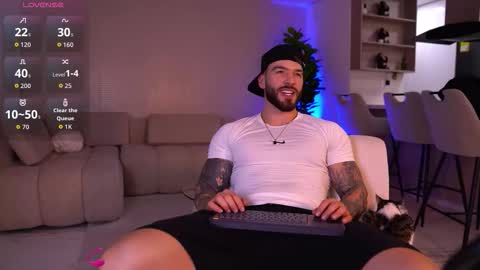 oliver_colt__ online show from October 2025 01:28:02 AM