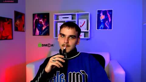 Snapshot of oliver_hill_ chatting on November 2025 10:21:01 AM oliver hill online show from November 2025 10:21:01 AM