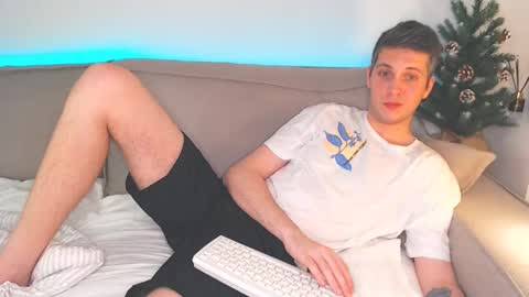 Oliver online show from January 2025 08:52:02 PM