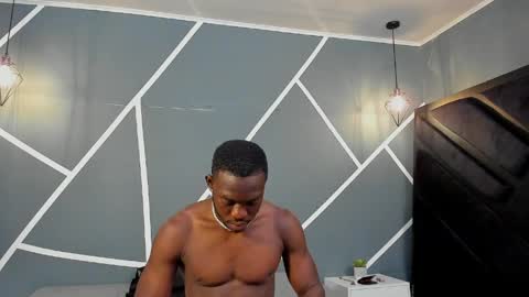 OLIVER LAURENT online show from March 2026 11:27:02 PM