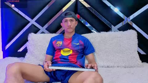 oliver mr  online show from April 2026 08:24:02 PM