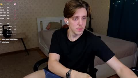 Snapshot of oliver_travis chatting on December 2024 03:07:02 AM Oliver Evans online show from December 2024 03:07:02 AM