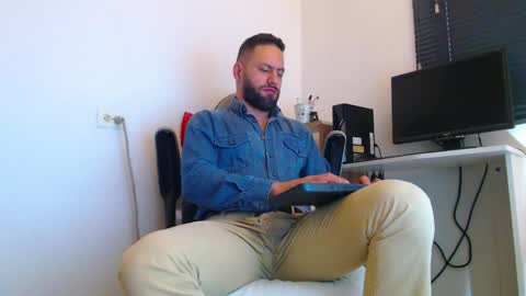 oliver online show from February 2026 03:45:02 PM