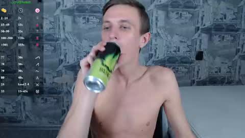 Snapshot of oliverfresh chatting on June 2026 09:18:02 AM Oliver online show from June 2026 09:18:02 AM