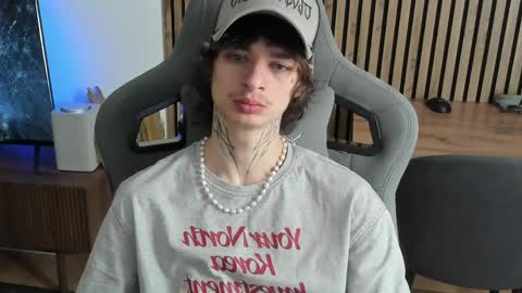 oliverrgroove online show from April 2026 09:04:01 AM