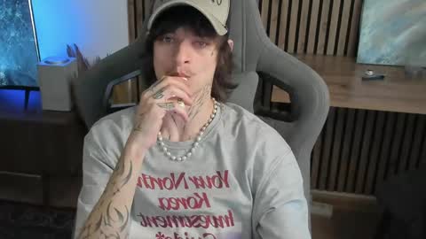 oliverrgroove online show from April 2026 02:41:01 PM