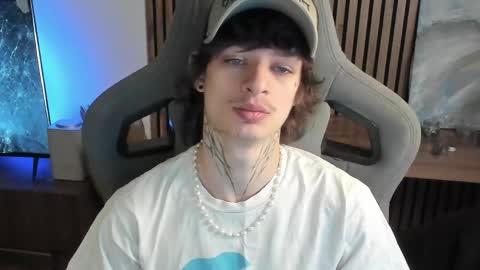 oliverrgroove online show from April 2026 10:18:01 AM