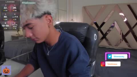 Oliver online show from October 2025 02:40:01 PM