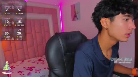 Oliver online show from November 2025 07:08:02 AM