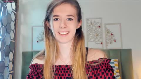 Olivia online show from November 2025 05:33:02 PM