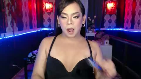 OLIVIA online show from October 2025 08:36:02 AM