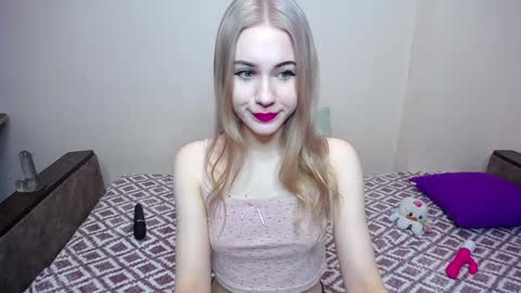 olivia_graceee online show from February 2025 09:24:01 AM