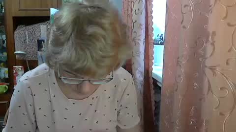 Olivia Mia online show from April 2026 06:14:01 AM