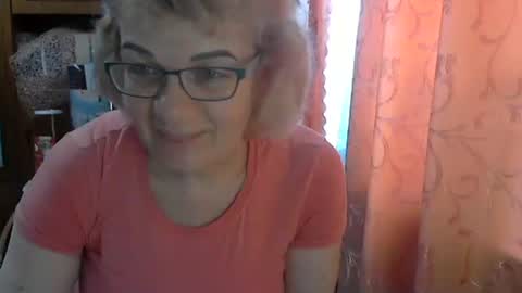 Olivia Mia online show from May 2026 10:21:02 AM