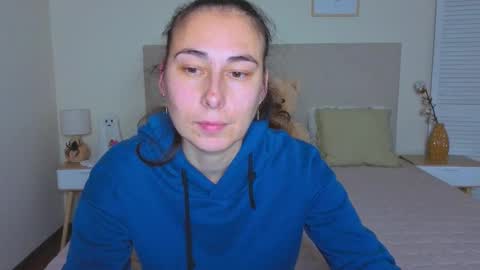 Snapshot of olivia_milff chatting on November 2025 07:28:01 PM Olivia online show from November 2025 07:28:01 PM