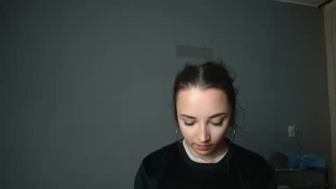 Olivia online show from September 2025 03:14:01 PM