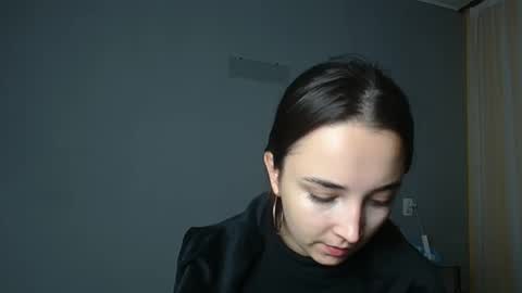 Olivia online show from October 2025 02:23:02 PM