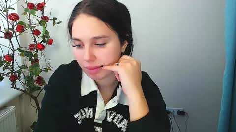 Olivia online show from October 2025 04:20:02 AM